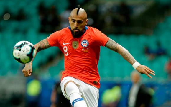 El referente de la Selección Chilena de Fútbol, Arturo Vidal, se despidió de Reinaldo Rueda y su cuerpo técnico. FOTO COLPRENSA