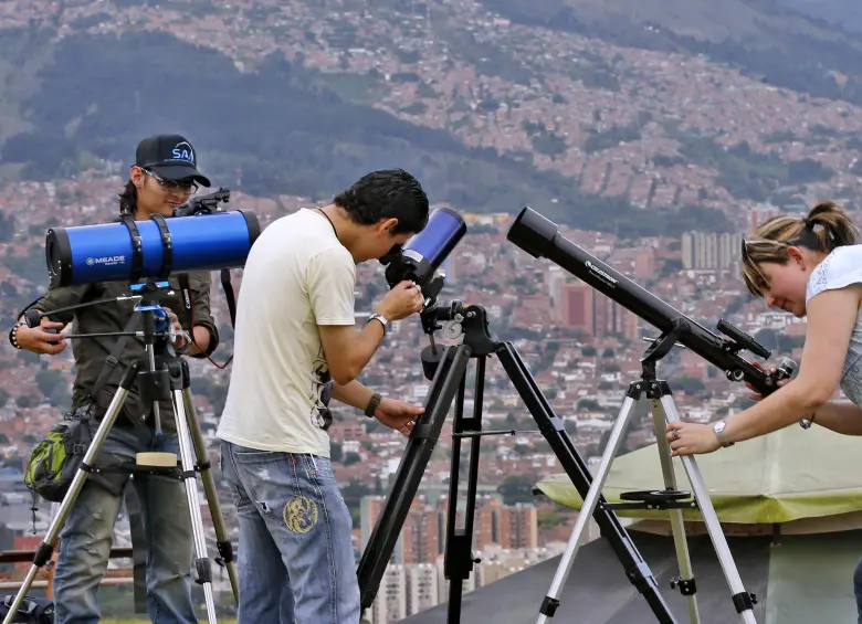 El eclipse lunar parcial del 27 de agosto cubrirá casi la totalidad de la Luna y le dará tonos rojizos visibles. El punto máximo se alcanzará a las 11:12 p. m. hora colombiana. FOTO Juan Antonio Sánchez Ocampo