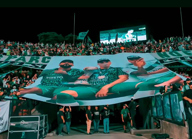 Dorlan Pabón, Giovanni Moreno y Jefferson Duque fueron los tres ídolos homenajeados durante el Festival del Hincha Verdolaga. Foto: Captura de video.