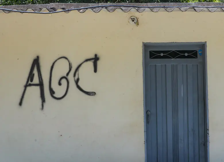 La expansión del Clan del Golfo en Antioquia se ha venido agudizando con los años. Suman 80 municipios en el departamento, de los cuales 20 fueron ocupados durante el último cuatrienio. FOTO: MANUEL SALDARRIAGA