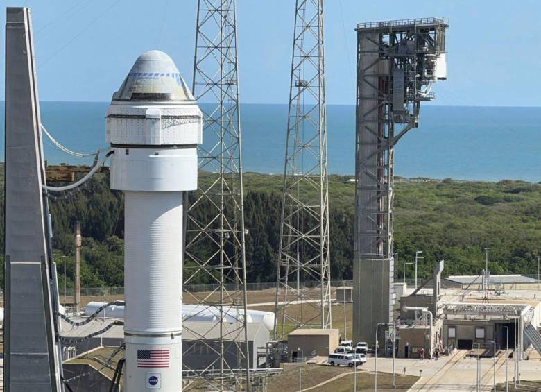 Nave Starliner en lo alto del cohete Atlas. FOTO: Europa Press