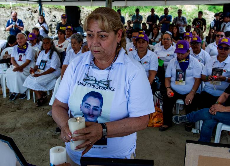 La Comuna 13 fue un territorio en disputa entre la guerrilla y los paramilitares, quienes libraron una intensa confrontación por el dominio de este sector. Según la JEP, entre 2001 y 2004, se llevaron a cabo 34 operaciones militares en este lugar. FOTO: Julio Herrera