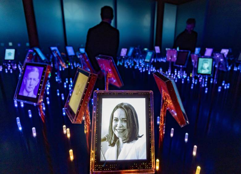 La entrega del Nobel de Paz en Oslo ha estado llena de incertidumbre por la no aparición de María Corina, quien no llegó a tiempo para la ceremonia pero pudo salir de Venezuela. Foto: Odd ANDERSEN / AFP