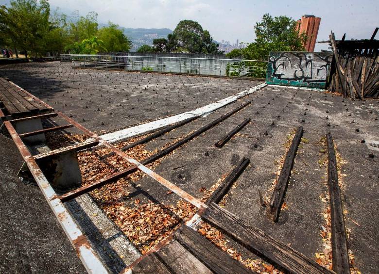 Así se ve en este momento la terraza del parque biblioteca. FOTO Julio César Herrera