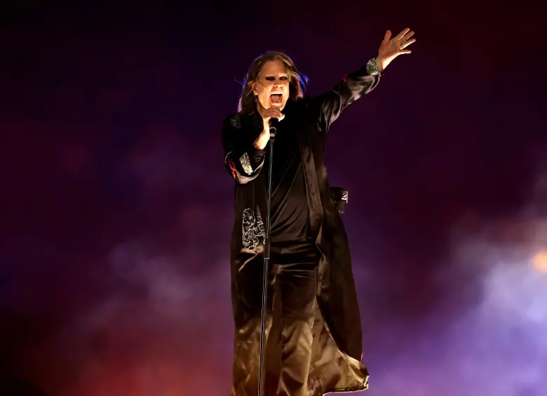 Ozzy Osbourne, fundador de Black Sabbath y referente del heavy metal mundial, marcó cinco décadas de historia musical con una carrera que combinó innovación, controversia y permanencia. FOTO Getty