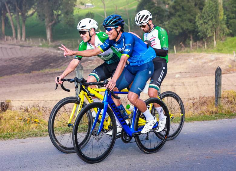 La edición número 52 del Clásico del periódico El Colombiano se llevó a cabo en las desafiantes y escénicas carreteras del Oriente antioqueño, atrayendo a una marea de ciclistas que reafirmaron la pasión de la región por el deporte de las bielas. Foto: Manuel Saldarriaga Quintero.