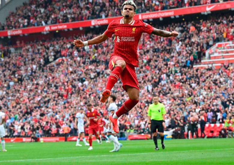 El colombiano Luis Díaz marcó doblete en el primer tiempo entre Liverpool y Bournemouth en Anfield. FOTO GETTY