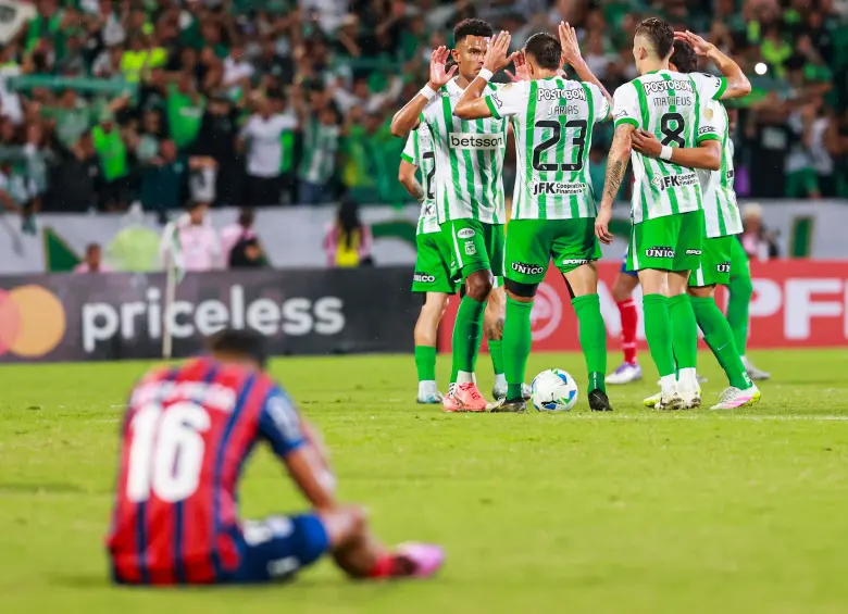 El equipo paisa, campeón continental en 1989 y 2016, busca volver a los primeros planos del fútbol suramericano, y este triunfo frente a un equipo brasileño representa una inyección de confianza clave para el grupo. Foto: Manuel Saldarriaga Quintero.