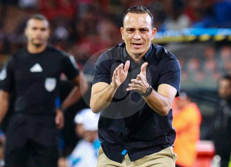 Entre los reclamos que el DIM hizo a la Dimayor y en especial a la Comisión Arbitral y el Comité Disciplinario del Campeonato, están las tres fechas de sanción para el técnico Alejandro Restrepo. FOTO MANUEL SALDARRIAGA 