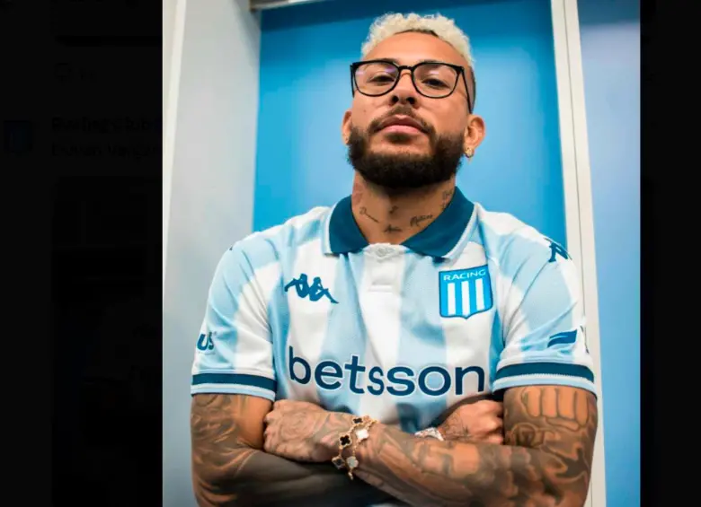 El delantero colombiano Duván Vergara se convirtió en nuevo jugador del Racing de Argentina. FOTO TOMADA X @RacingClub