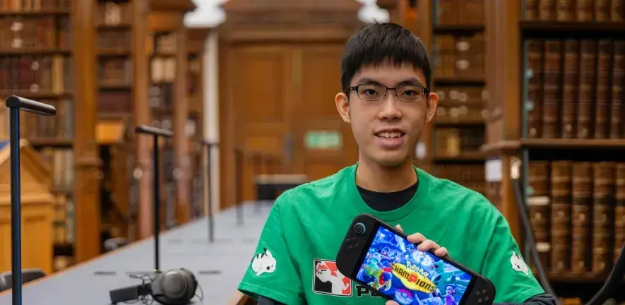 Marcus Koh, estudiante de Matemáticas de la Universidad de Cambridge, desarrolló un código computacional para simular batallas de Pokémon. FOTO cortesía