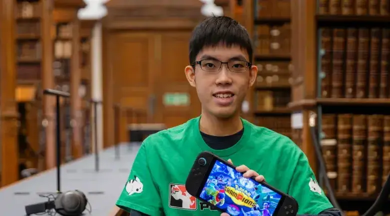 Marcus Koh, estudiante de Matemáticas de la Universidad de Cambridge, desarrolló un código computacional para simular batallas de Pokémon. FOTO cortesía