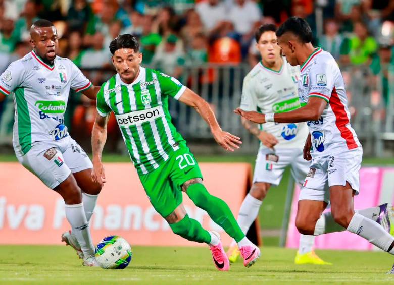 El fútbol colombiano volvió a escena con un partido solidario entre los dos únicos campeones de Libertadores del país. FOTO: MANUEL SALDARRIAGA