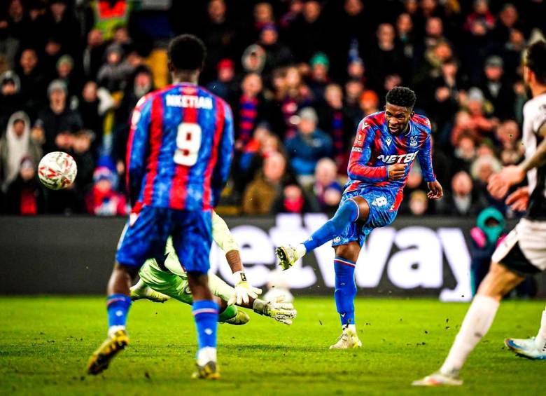 El futbolista vallacaucano Jéfferson Lerma es uno de los habituales titulares del equipo de Inglaterra. FOTO: TOMADA DEL X DE @jeffersonlerma