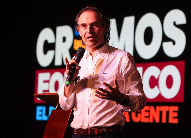 Federico Gutiérrez señaló que el gobierno Petro quiere liberar a los cabecillas que él capturó durante su alcaldía. FOTO: MANUEL SALDARRIAGA