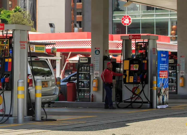 Estaciones de servicio en Colombia advierten que no cuentan con infraestructura ni reglamentación para aplicar el precio diferencial del diésel propuesto por el Gobierno. FOTO Camilo Suárez 