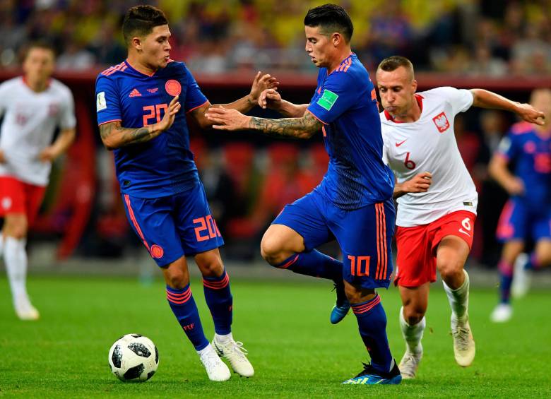 Los futbolistas Juan Fernando Quintero y James Rodríguez renunciaron a la Selección Colombia de mayores después de jugar tres mundiales. Foto: Colprensa