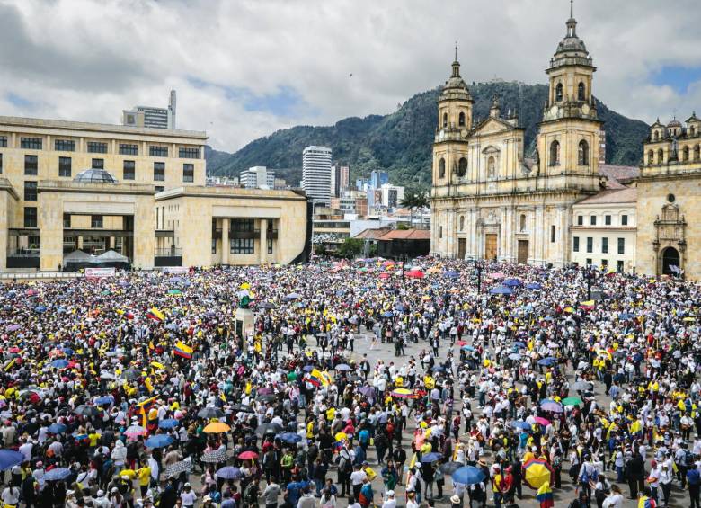 En Bogotá se estima que salieron a marchar 30.000 personas, 15.000 más que el 7 de junio. FOTO Colprensa