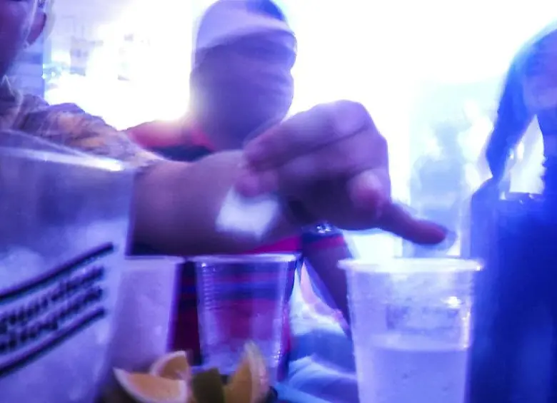 Con el suministro de una sustancia, al parecer escopolamina, una mujer le cometió un millonario hurto a un ciudadano belga en un edificio de Laureles. FOTO: CAMILO SUÁREZ