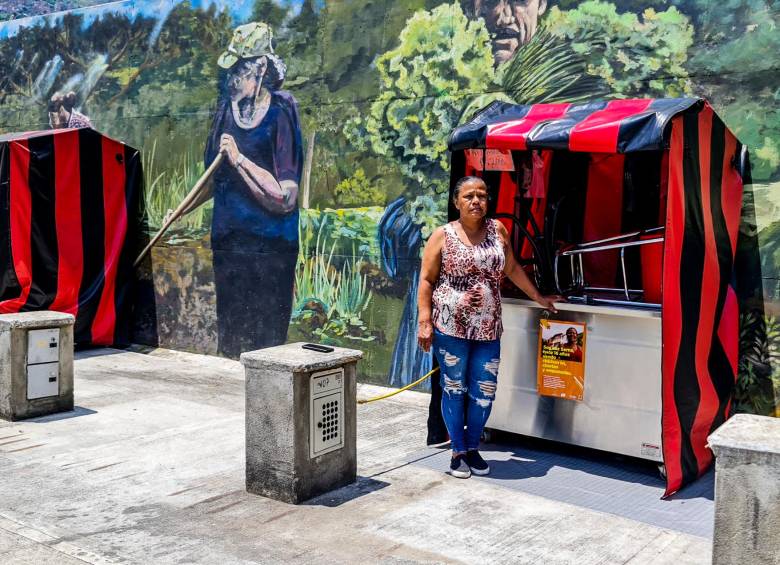 En este lugar solo está Luz Dary Serna con su puesto de empanadas. Los demás se fueron FOTOS santiago olivares tobón y Jaime pérez