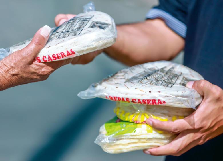 El comercio de las arepas, según los sectores, se centran en dos marcas. Autoridades hablan de coacción de las bandas FOTO MANUEL SALDARRIAGA