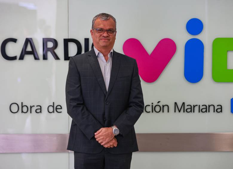 La Clínica Cardio VID es una institución mediana en tamaño que hace cosas gigantes, dice su director, Carlos Alberto Lozano Foto: Manuel Saldarriaga