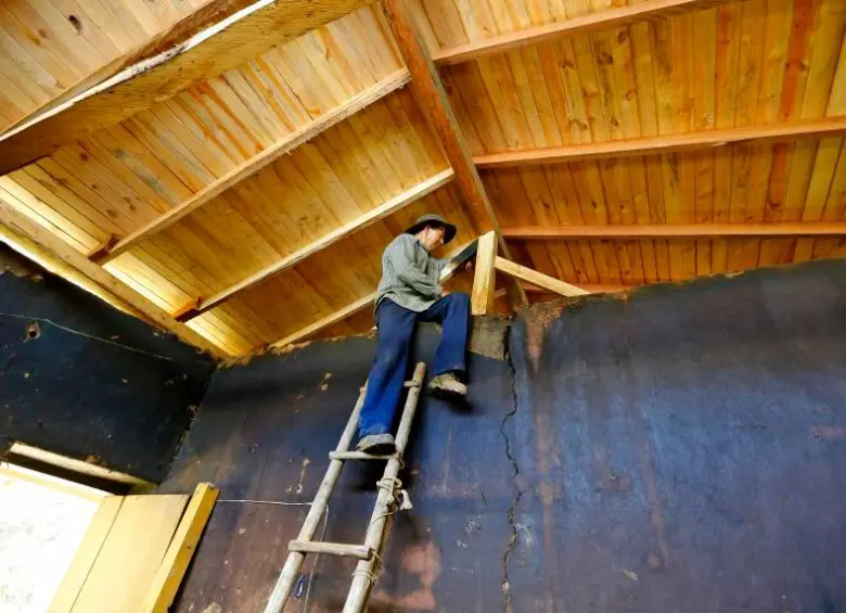 El Decreto 1166 permitiría ejecutar proyectos de vivienda sin licencia de construcción, lo que según expertos, pone en riesgo la seguridad de miles de hogares. FOTO: JUAN ANTONIO SÁNCHEZ