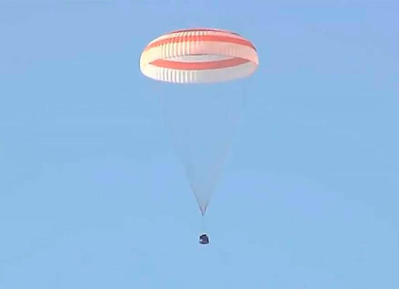 Así fue el aterrizaje asistido por paracaídas. Foto: Nasa
