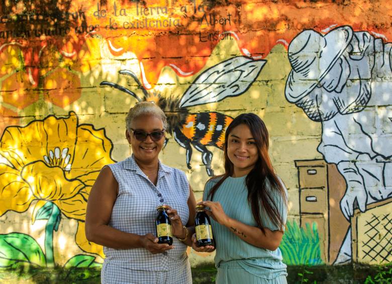 En el Bajo Cauca se producen 485 toneladas de miel al año, la Asociación Jardín Apícola contribuye a ese número. FOTO CAMILO SUÁREZ