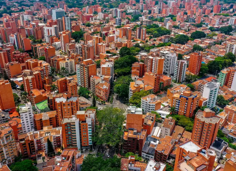 Según Metrocuadrado, barrios como Laureles, Loma de los Bernal y Castropol concentran el mayor volumen de interés, sumando más de 3 millones de búsquedas en 2025. FOTO CAMILO SUÁREZ