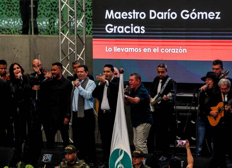 La entrada de público ayer fue desde las 11:00 a.m. Sobre el mediodía llenaron las graderías del coliseo FOTO Jaime Pérez