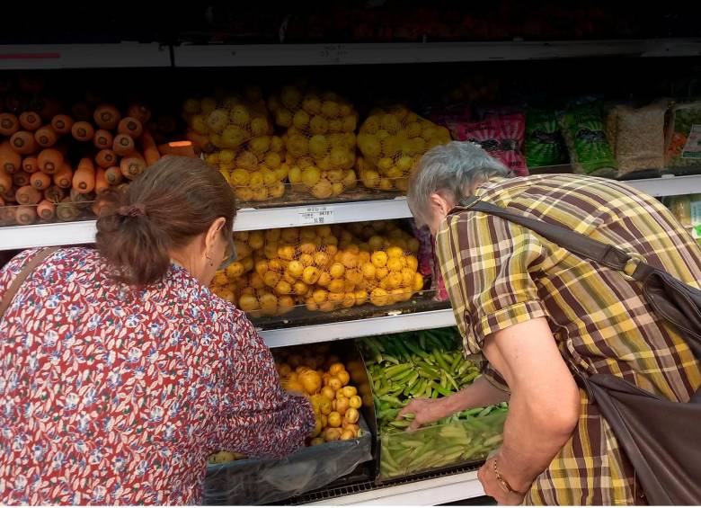 Según el Dane, 3 de cada 10 hogares en el país presentan dificultades para acceder a alimentos suficientes en Colombia. En ese sentido, nació Hambre Cero. FOTO MAURICIO PALACIO