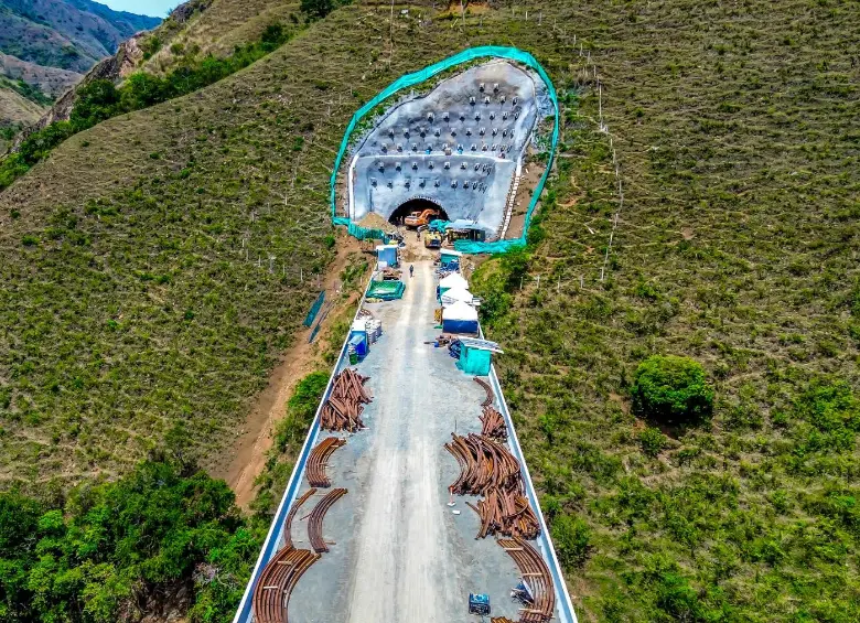 Uno de los frentes de obras en el Túnel de El Toyo, en el occidente de Antioquia. FOTO: Manuel Saldarriaga.
