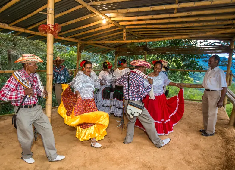 El baile, la música y la gastronomía son algunos de los campos en que los afros le han aportado a Medellín. FOTO Juan Antonio Sánchez
