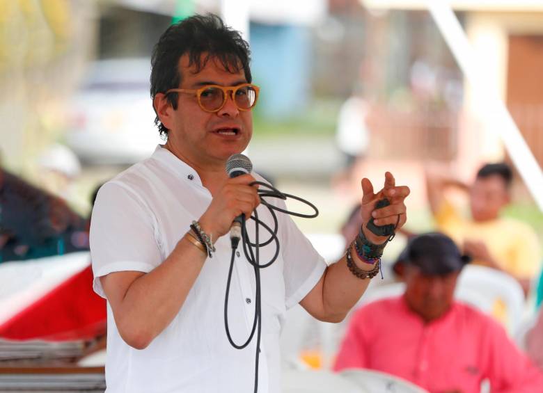 El alto comisionado, Danilo Rueda, durante su intervención en el evento para celebrar la tregua de “los Espartanos” y “Shottas” en Buenaventura. FOTO efe