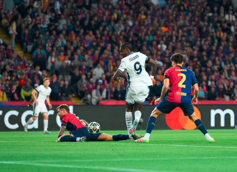 En la imagen el gol con el que se abrió la pizarra de Thuram para el Inter, en un partido colmado de emociones. FOTO @ChampionsLeague