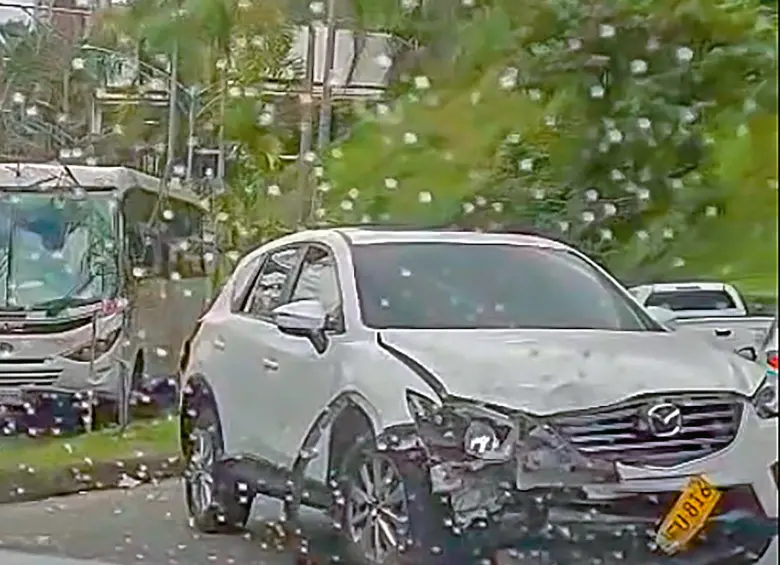Incidente en jurisdicción de Medellín, a la altura de la Loma del Indio. FOTO Cortesía
