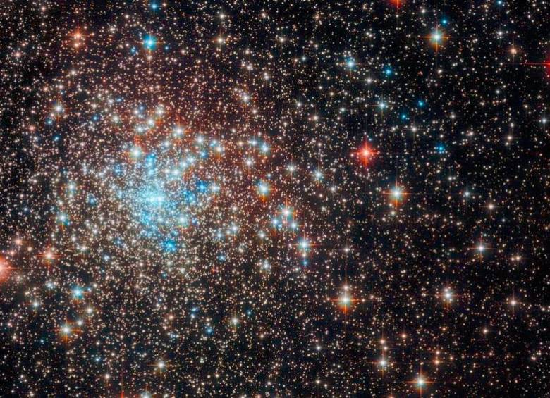 Cúmulo globular NGC 6325. Foto: ESA/HUBBLE & NASA