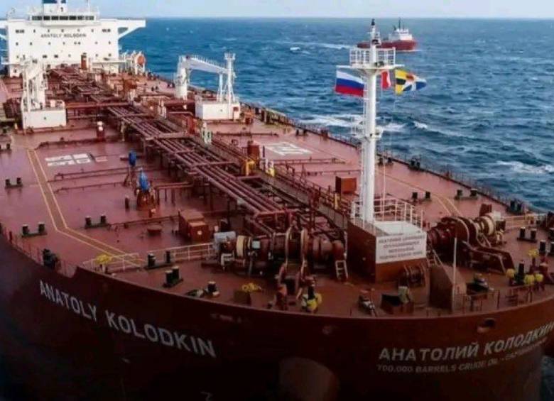 El petrolero ruso Anatoly Kolodkin ya está en Cuba, un alivio para millones de ciudadanos. Foto: Redes