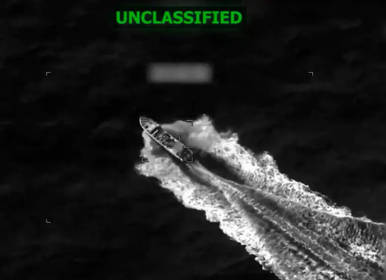 Esta fue la embarcación destruida por la Fuerza Naval de EE.UU., según un video difundido por el Comando Sur. IMAGEN TOMADA DE VIDEO.