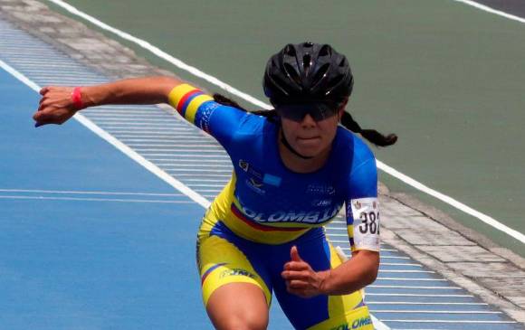 La antioqueña Valeria Rodríguez López en acción, durante las clasificaciones de la prueba meta contra meta, en los 200 metros. FOTO CORTESÍA FEDEPATIN