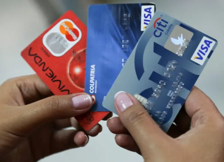 Las tarjetas Visa y Mastercard dejarán de operar en Cuba desde el 6 de junio, una medida que complica las transacciones internacionales de la isla en medio de nuevas sanciones de Estados Unidos. FOTO: Colprensa.