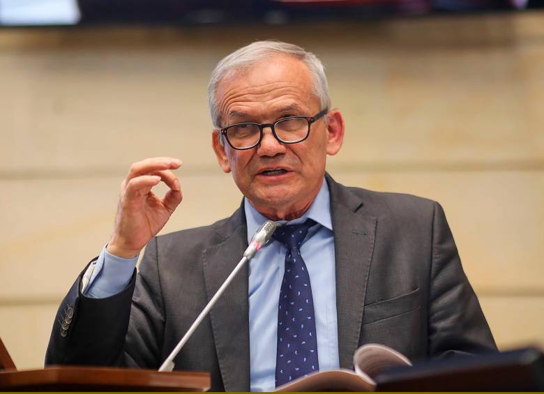 Mientras se oculta en Nicaragua, Fiscalía pidió cárcel para Carlos Ramón