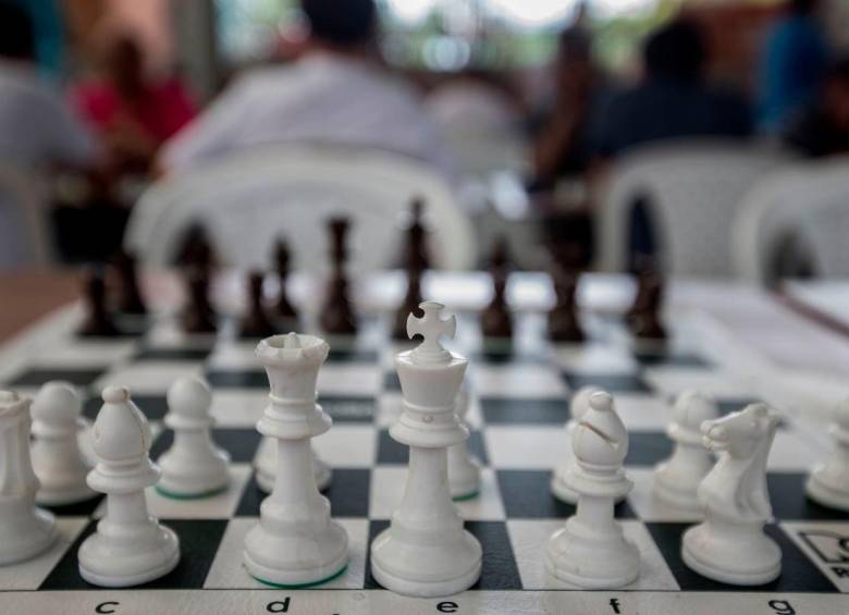 En palabras del periodista, filósofo y especialista en ajedrez, el chileno Javier Vargas, esta disciplina, “más que arte o deporte, es una ciencia con datos registrados, normas y preceptos comprobables”. FOTO: ARCHIVO EC