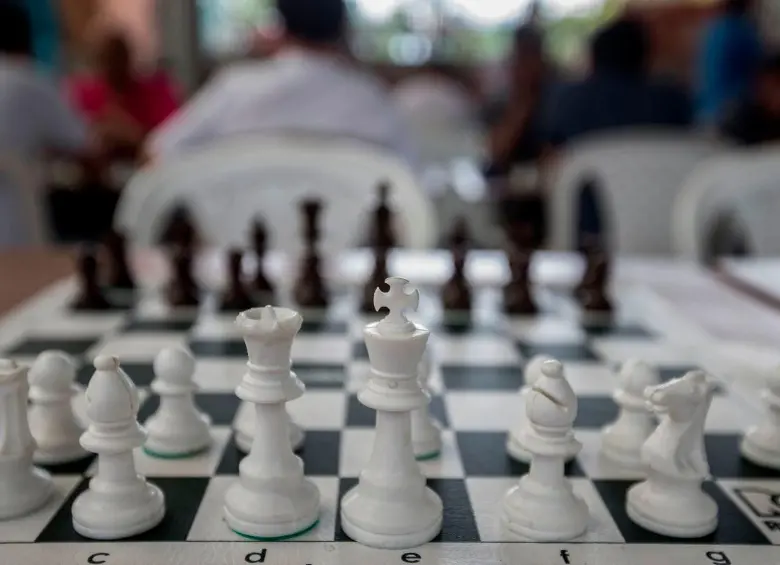 El Ajedrez, deporte mental, ciencia, y arte en un tablero. 