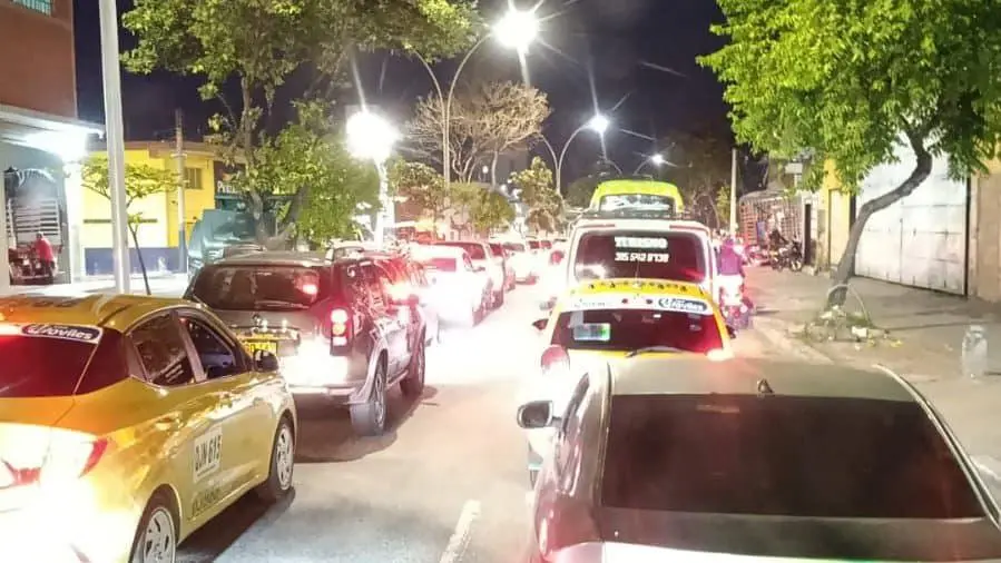 Campesinos de Lebrija bloquearon corredores viales en protesta por el alza del impuesto predial. FOTO: Tomada de redes sociales