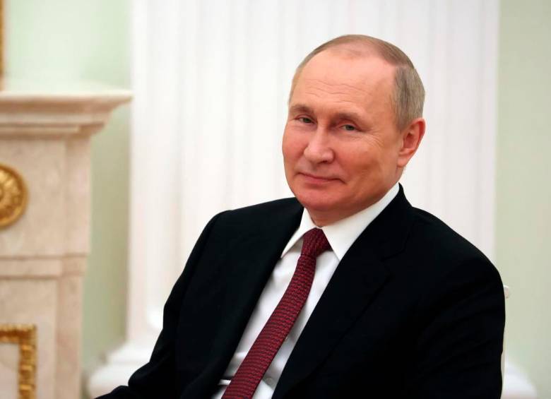 Vladimir Putin minimizó el efecto de las sanciones impuestas a Rusia por la invasión, aseguró que “se superarán”. FOTO: EFE