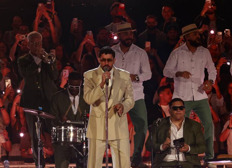 Bad Bunny es considerado un ícono de moda en el mundo, por sus pintas audaces, lejanas de etiquetas de género y que marcan tendencia. Foto: Manuel Saldarriaga Quintero.