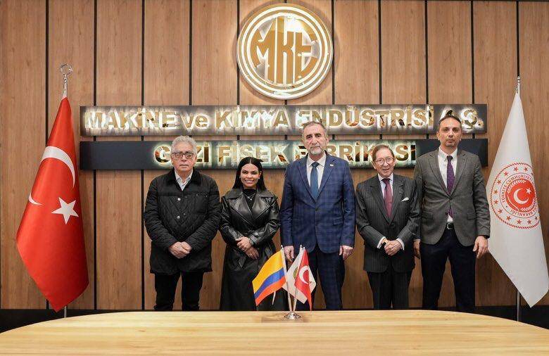 El ministro de Defensa, Pedro Sánchez, durante su participación en la feria internacional DIMDEX 2026 en Doha, Catar. FOTO MinDefensa