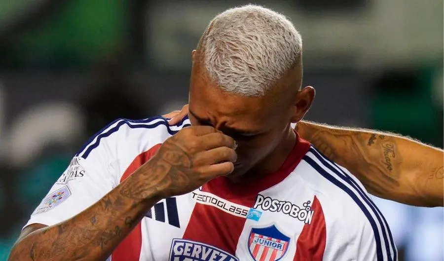 No es la primera vez que Jermein Peña es expulsado de esta manera. FOTO JUNIOR FC